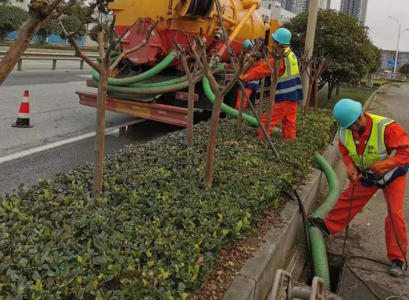 蒙自市政管道清淤
